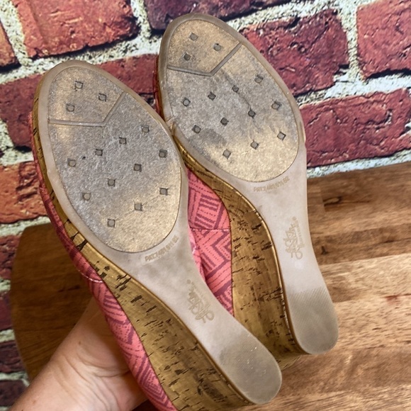 Life Stride Coral Peep Toe Slip On Wedge Fabric Sandals Size 6.5 - Picture 11 of 13